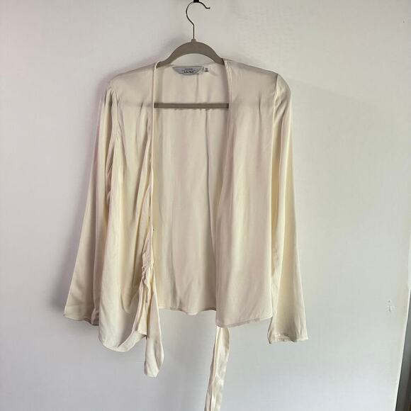 & Other Stories US 2‎ Cream Satin Wrap V-Neck Tie Waist Long Sleeve Blouse - Picture 2 of 7